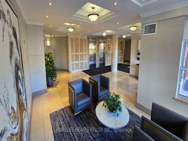 407 - 330 Mccowan Rd