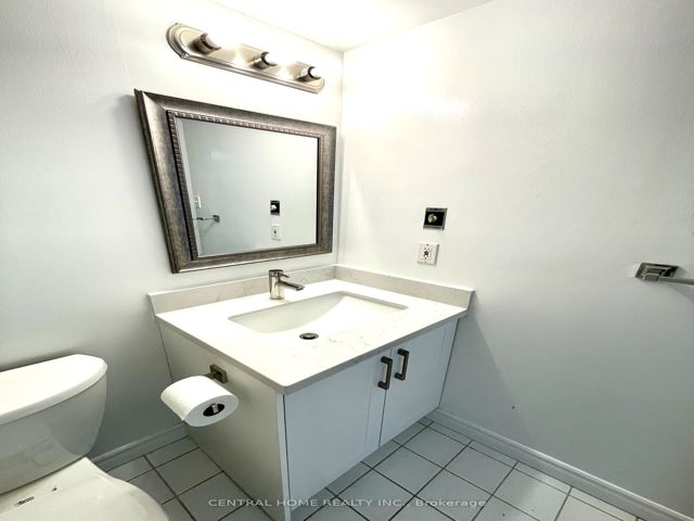 309 - 2550 Lawrence Ave E