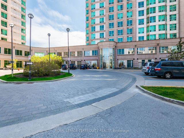 1215 - 1 Lee Centre Dr