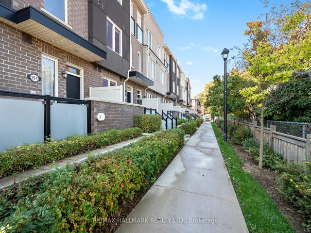 4 - 25 Heron Park Pl