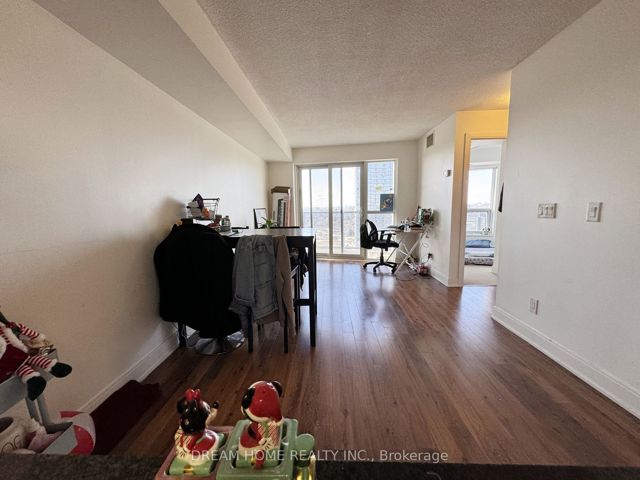 2408 - 125 Village Green Sq