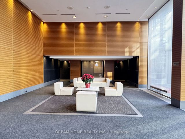 2408 - 125 Village Green Sq