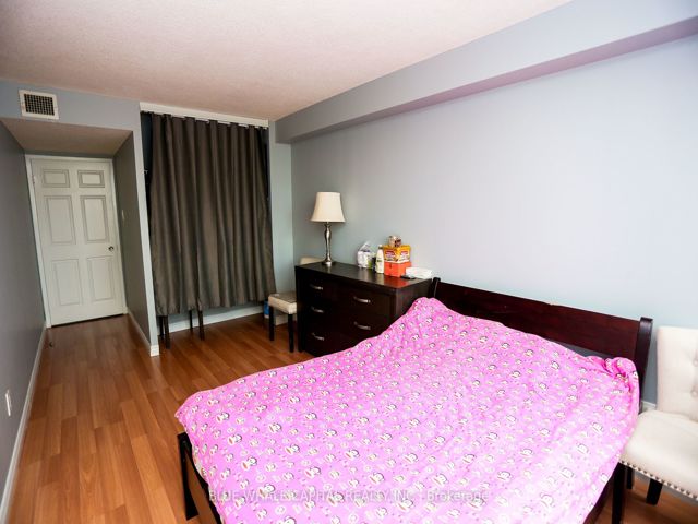 304 - 4727 Sheppard Ave E