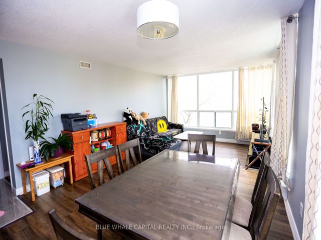 304 - 4727 Sheppard Ave E
