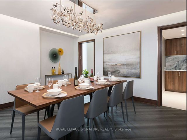 1223 - 275 Village Green Sq