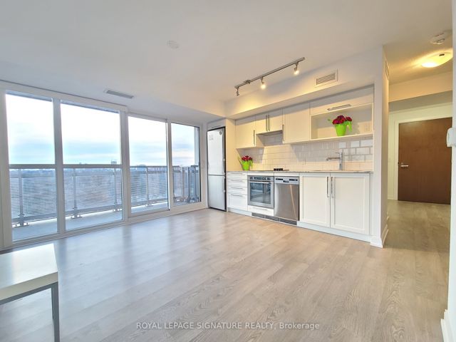 1223 - 275 Village Green Sq