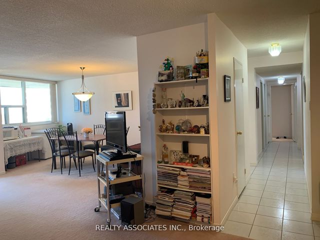 808 - 45 Huntingdale Blvd