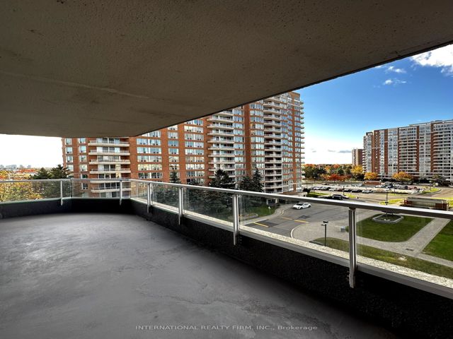 708 - 410 Mclevin Ave