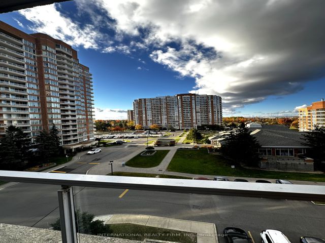 708 - 410 Mclevin Ave
