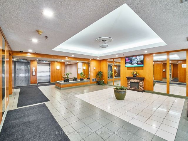 708 - 410 Mclevin Ave