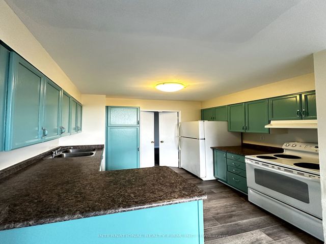 708 - 410 Mclevin Ave