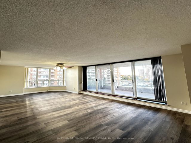 708 - 410 Mclevin Ave