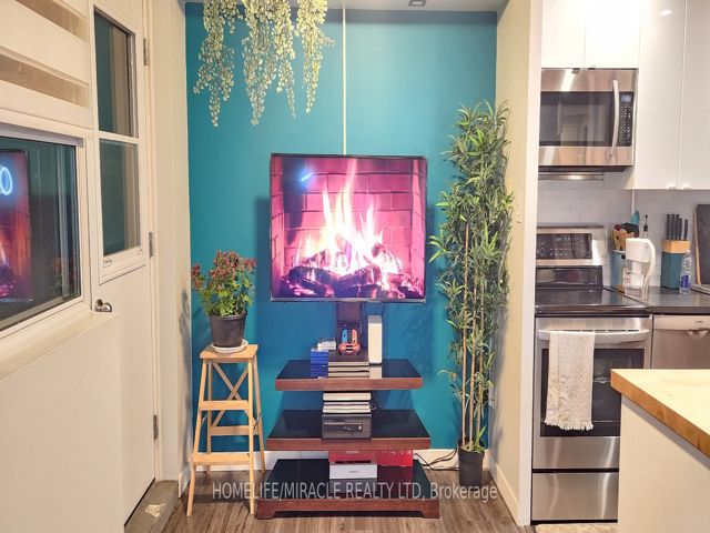 1105 - 207 Galloway Rd