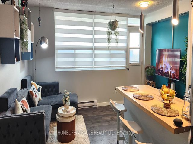 1105 - 207 Galloway Rd