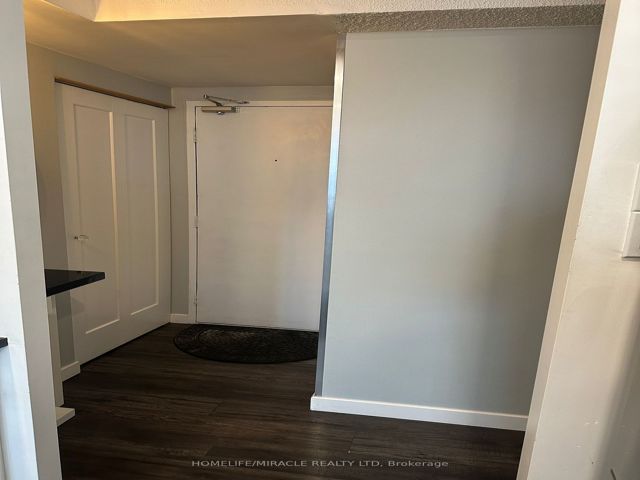 1105 - 207 Galloway Rd