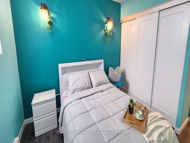 1105 - 207 Galloway Rd