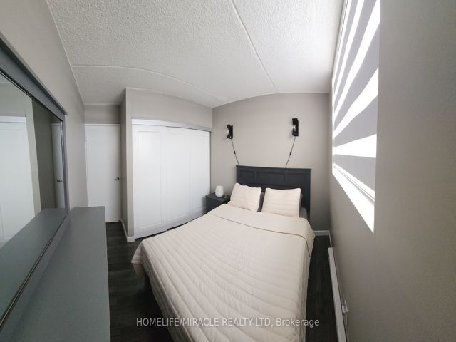 1105 - 207 Galloway Rd