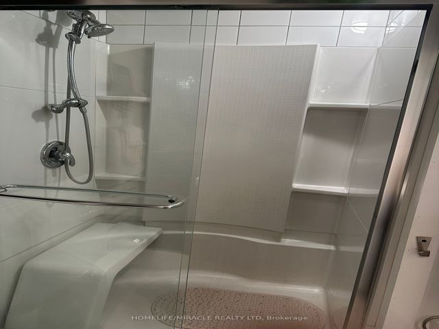 1105 - 207 Galloway Rd