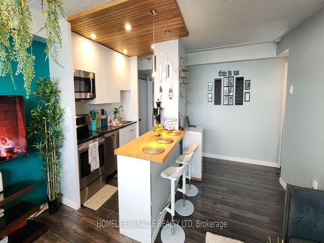 1105 - 207 Galloway Rd