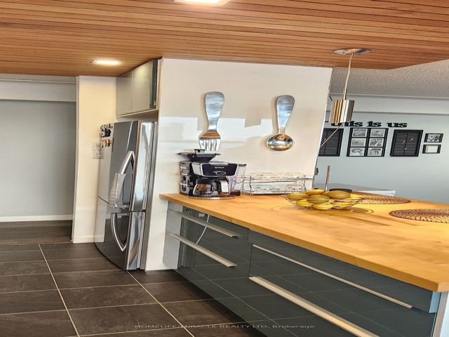 1105 - 207 Galloway Rd