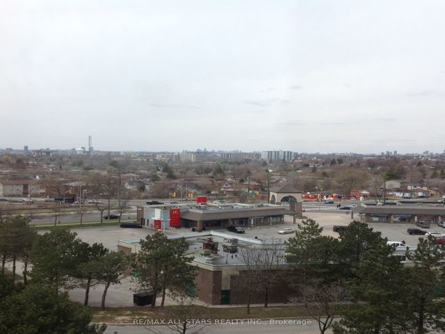 1216 - 5 Greystone Walk Dr