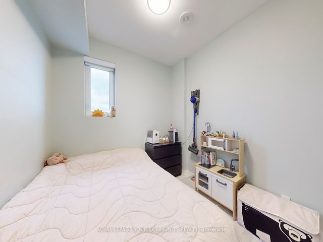 502 - 1630 Queen St E