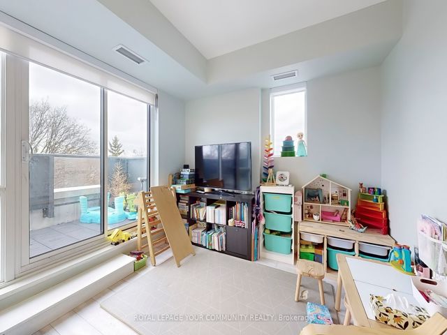 502 - 1630 Queen St E