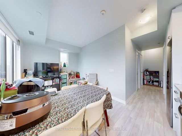 502 - 1630 Queen St E