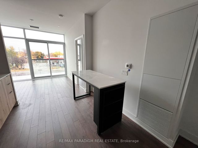 204 - 1350 Ellesmere Rd