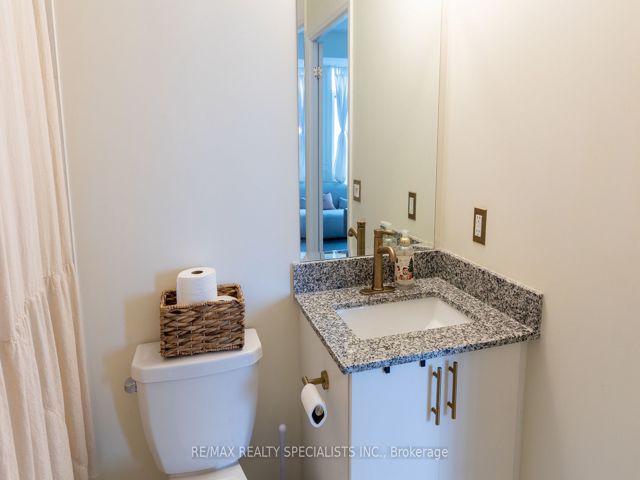 907 - 3220 Sheppard Ave