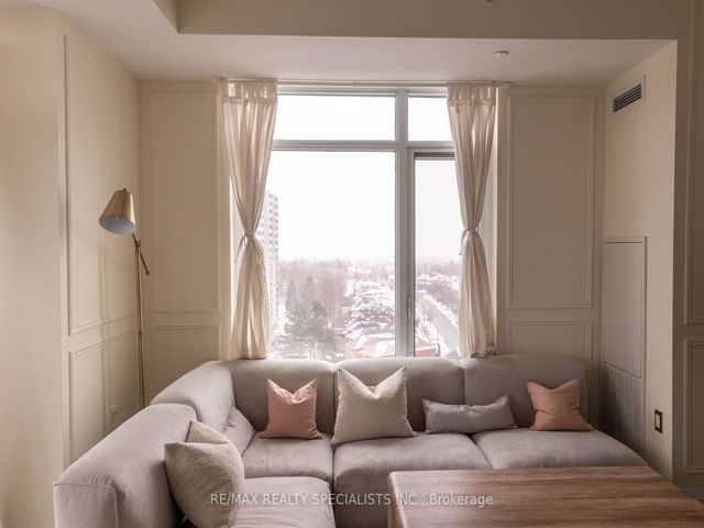 907 - 3220 Sheppard Ave