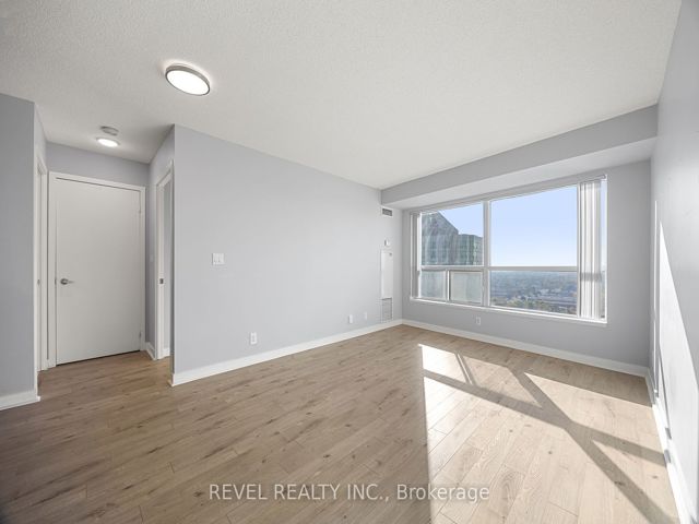 2509 - 38 Lee Centre Dr