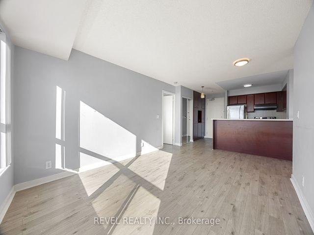 2509 - 38 Lee Centre Dr