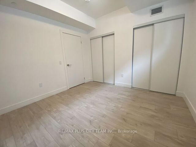 BlkA#12 - 176 CLONMORE Dr
