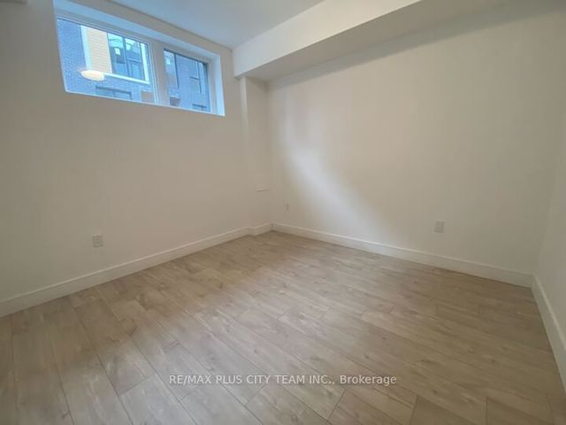 BlkA#12 - 176 CLONMORE Dr