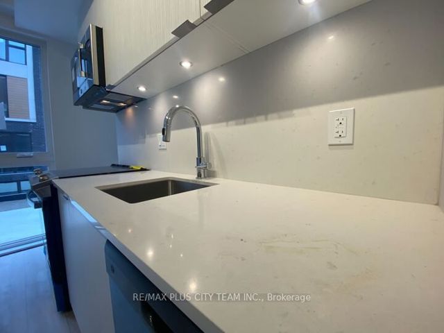 BlkA#12 - 176 CLONMORE Dr