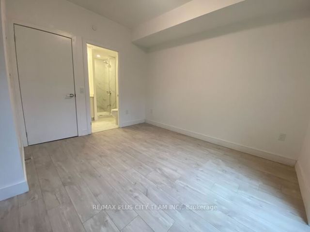 BlkA#12 - 176 CLONMORE Dr