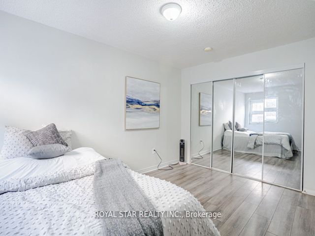 23 - 91 Muir Dr