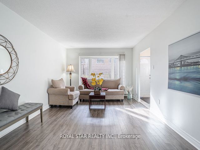 23 - 91 Muir Dr