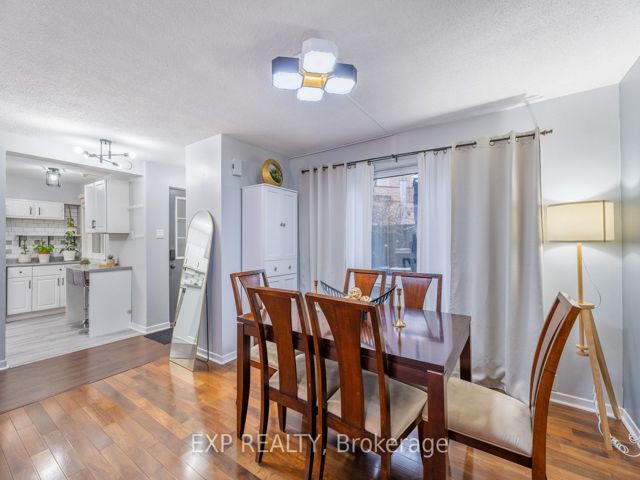 35 - 120 Ling Rd