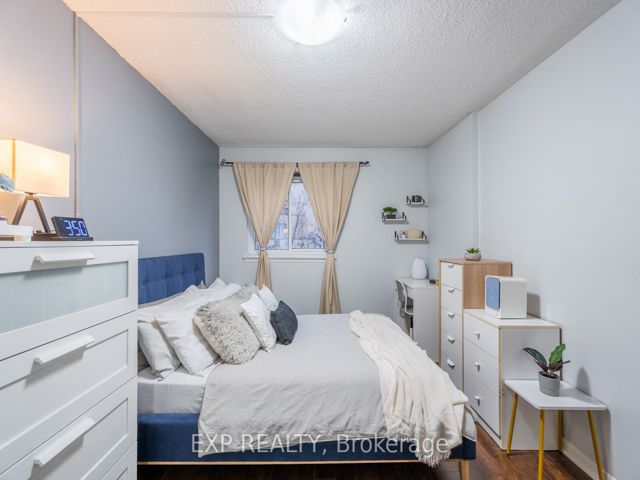 35 - 120 Ling Rd
