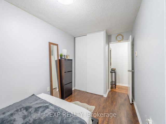 35 - 120 Ling Rd