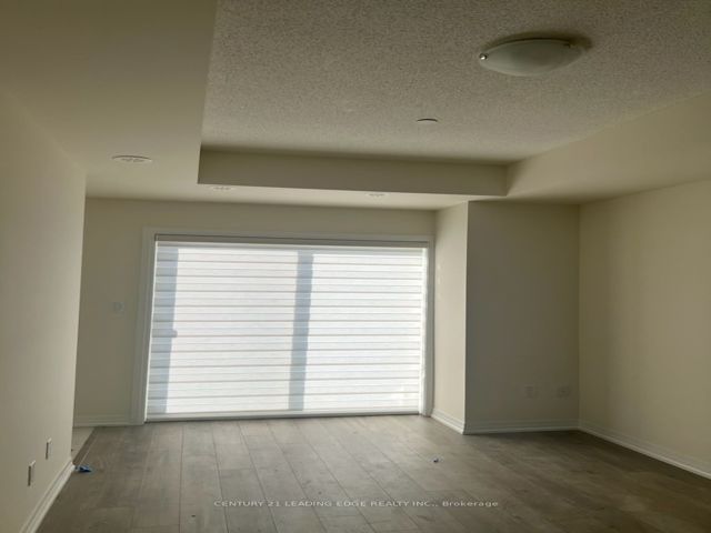6 - 155 Tapscott Rd