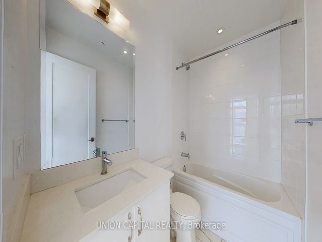 610 - 3220 Sheppard Ave E