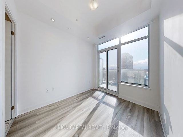 610 - 3220 Sheppard Ave E