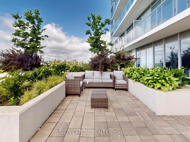 610 - 3220 Sheppard Ave E