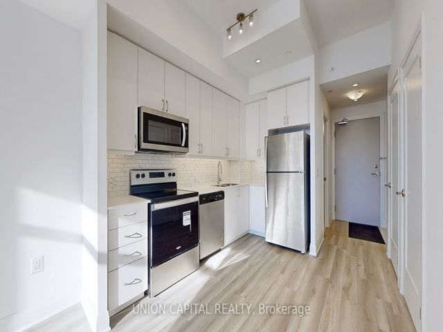 610 - 3220 Sheppard Ave E