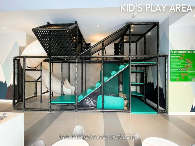 1709 - 2033 Kennedy Rd