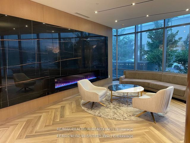 2508 - 225 Village Green Sq