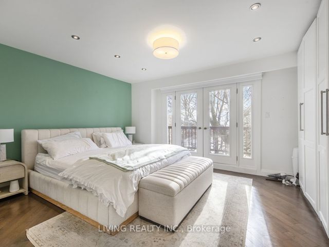 7 - 155 Woodbine Ave